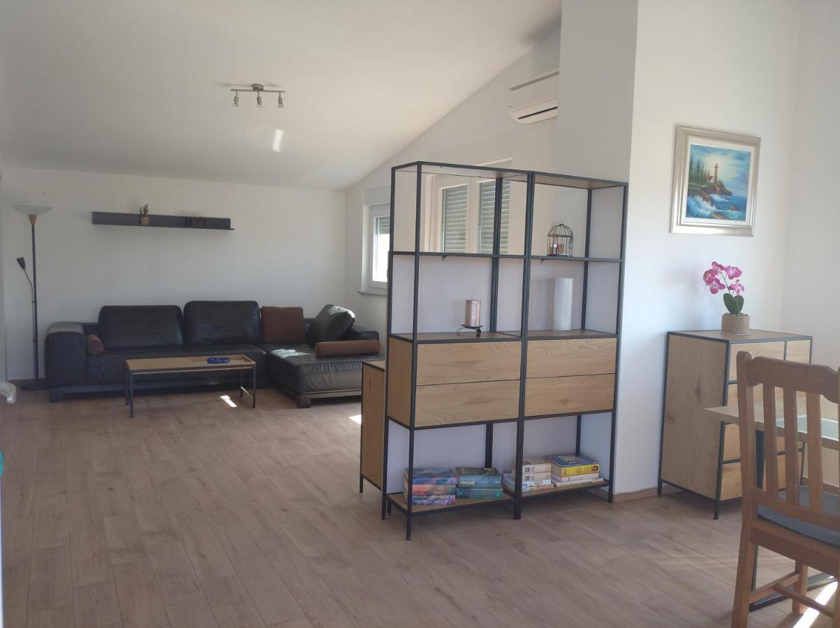 Apartment Ivano Fažana Exteriör bild